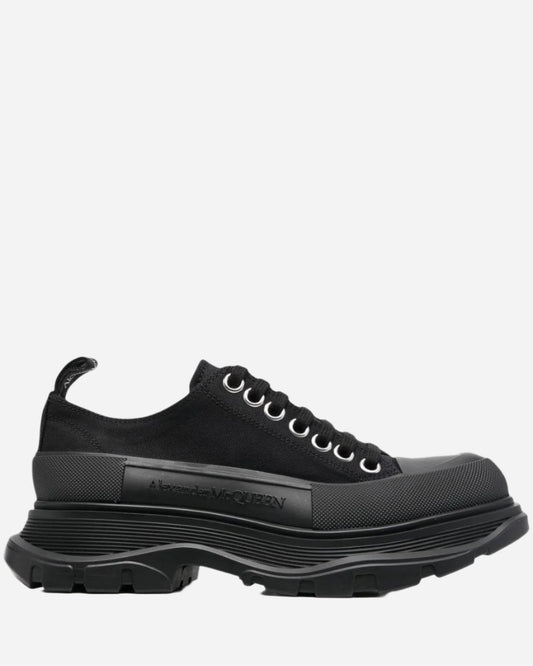 Alexander McQueen Men's Tread Slick Lace Up in Black